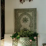 Guya Villa