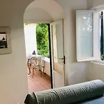 Guya Villa *
