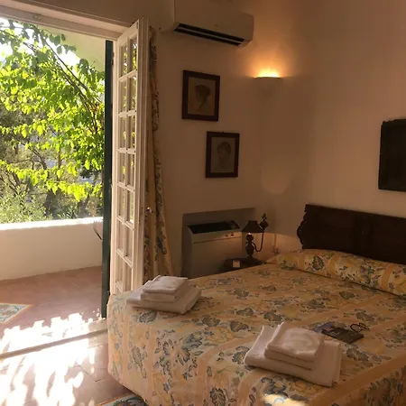 Guya Villa Capri