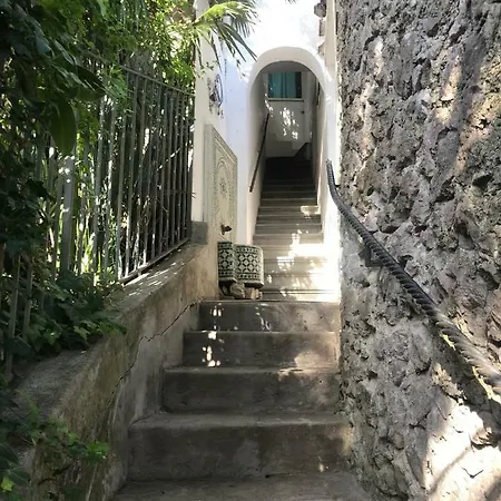 Guya Villa *